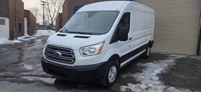 Ford 1 Ton Pickup T-250 148" Med Rf 9000 GVWR Sliding RH Dr 2019