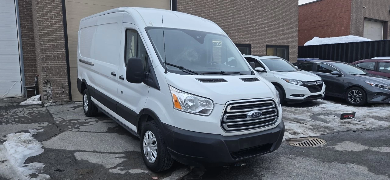2019 Ford 1 Ton Pickup T-250 148" Med Rf 9000 GVWR Sliding RH Dr Image principale