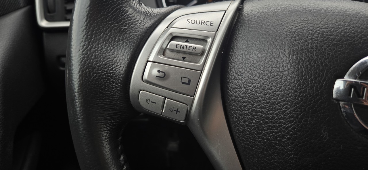 2016 Nissan Rogue S/SL/SV Main Image